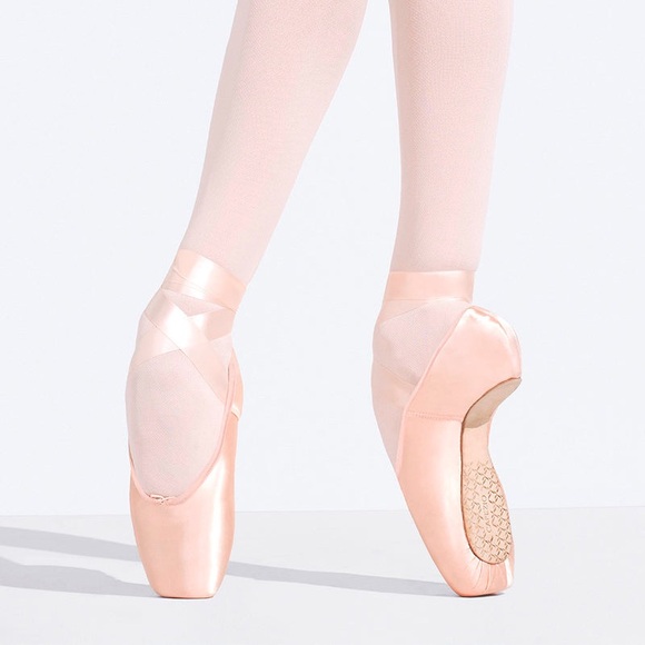 Capezio pointe shoes - Picture 1 of 5